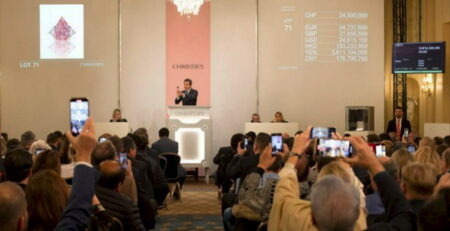 SGDX Fortune Pink diamond Sells for $28.8m but Misses High Estimate