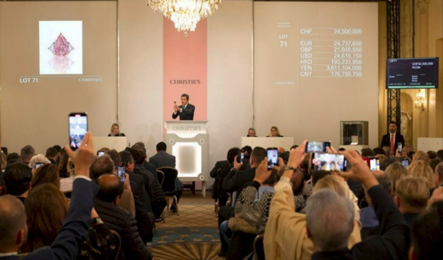 SGDX Fortune Pink diamond Sells for $28.8m but Misses High Estimate