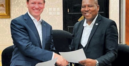 De Beers and Botswana to Seek New Diamond Deposits
